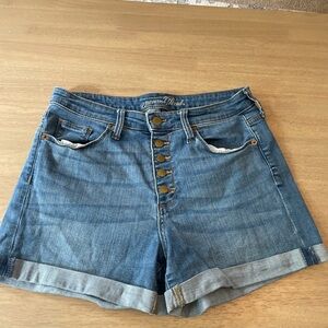 Universal Thread jeans shorts size 8